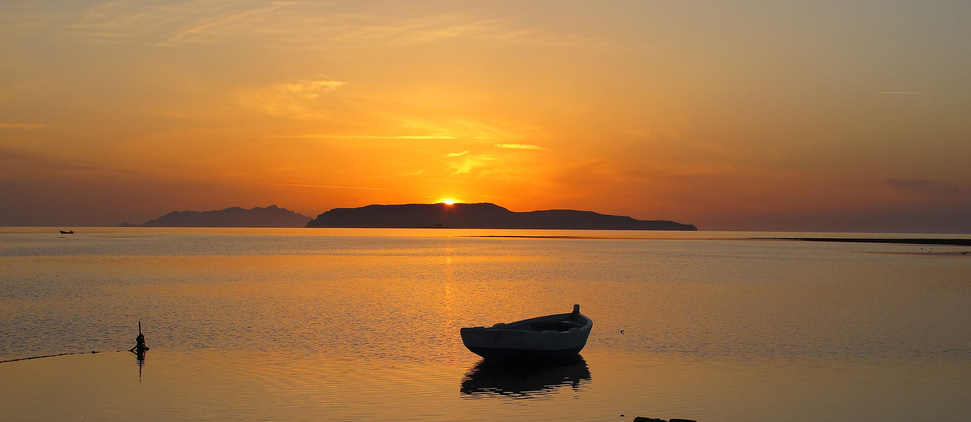 barca_al_tramonto