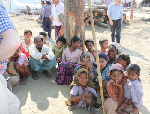 displaced_rohingya_people_in_rakhine_state_8280610831
