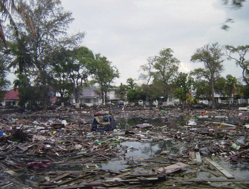 street_in_downtown_banda_aceh_after_2004_tsunami_dd-sd-06-07366