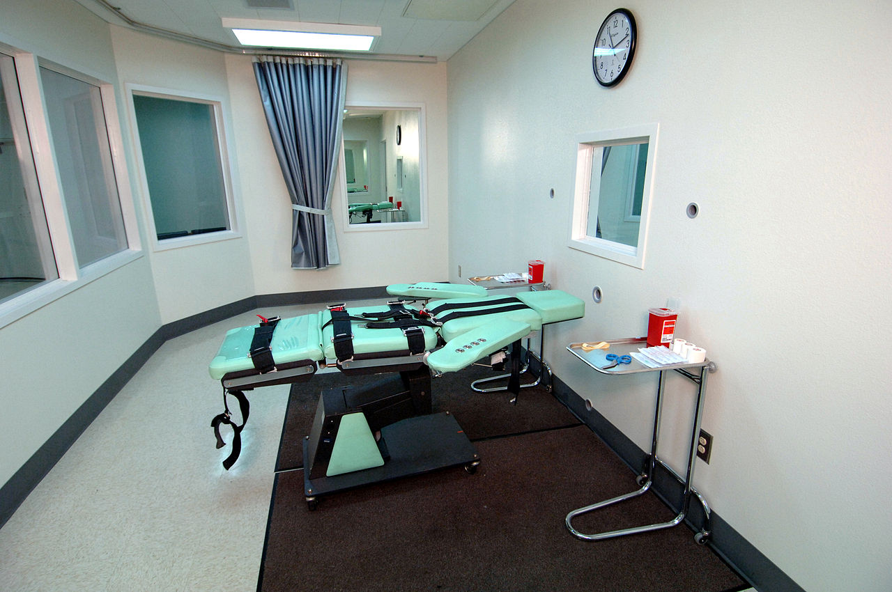 1280px-sq_lethal_injection_room