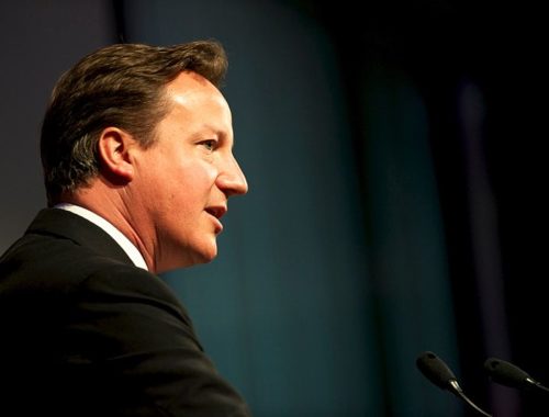 800px-prime_minister_david_cameron_speaking_at_the_opening_of_the_gavi_alliance_immunisations_pledging_conference_2