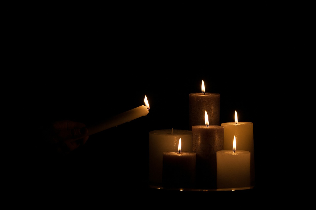 candles-224563_1280