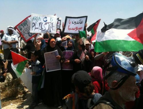 palestinian_demonstration_against_demolish_of_the_village_susya