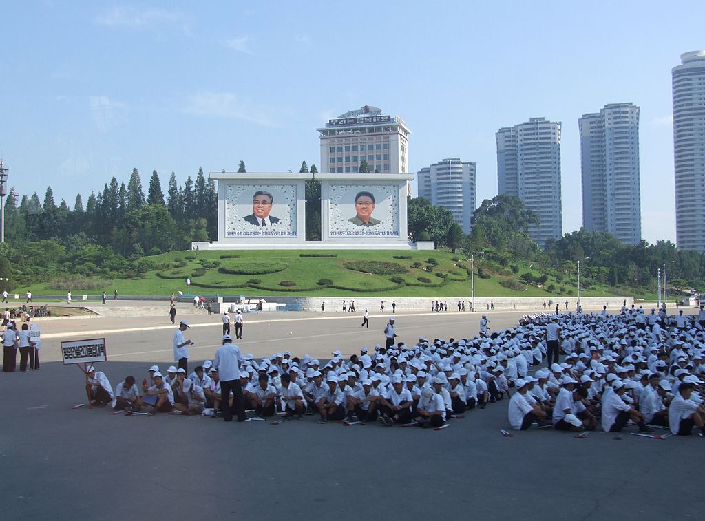 1024px-children_in_pyongyang_1