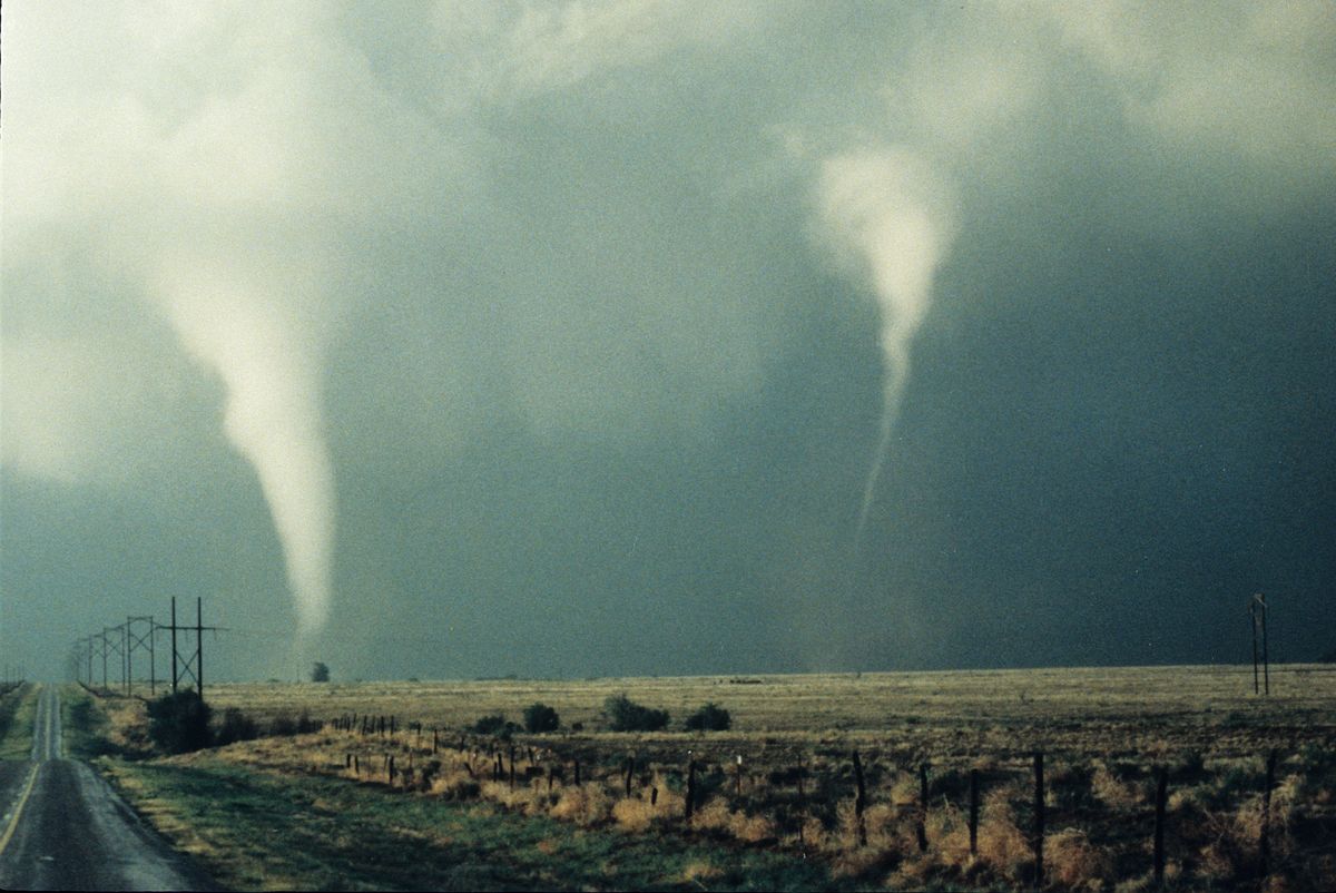 1200px-noaa_two_tornadoes