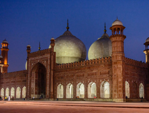 night_view_of_badshahi_mosque_kings_mosque