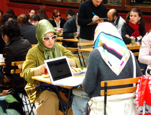 women_at_a_cafeteria_in_istanbul