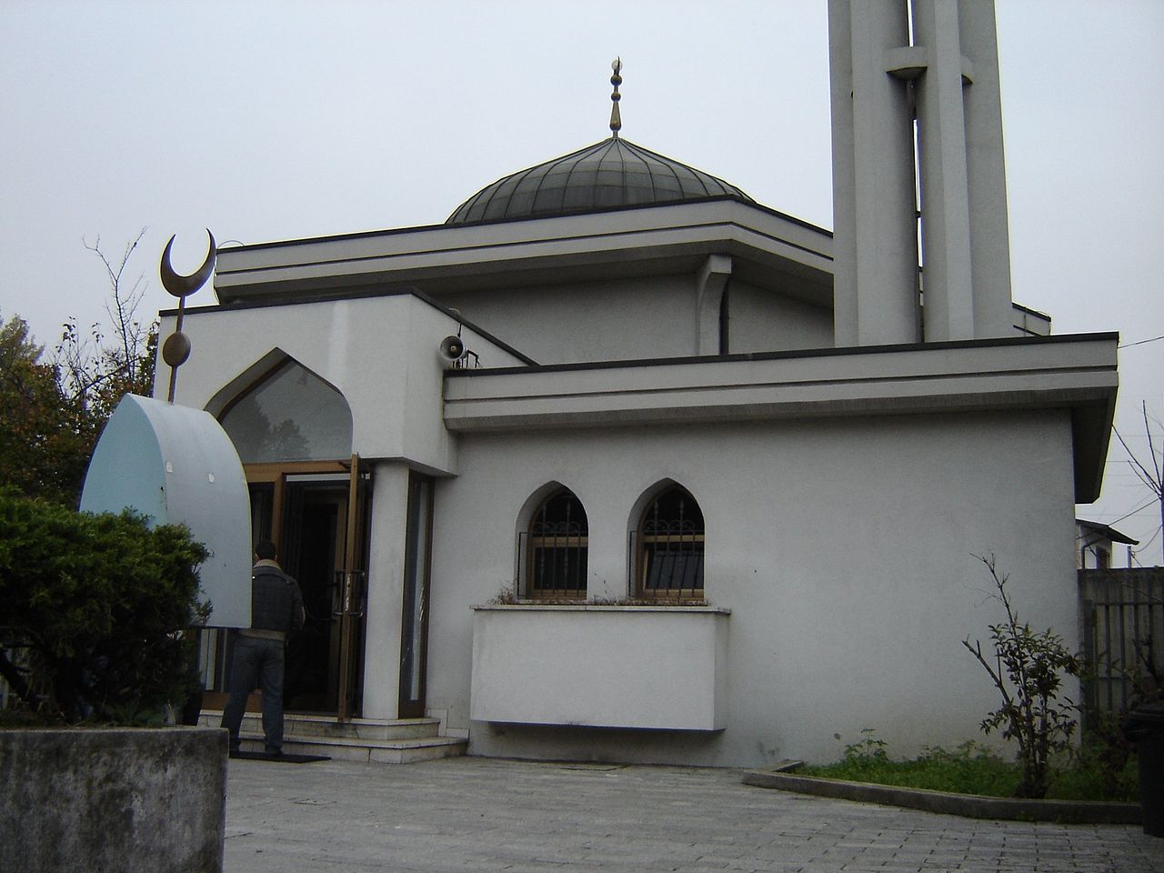 1280px-moschea_segrate_3