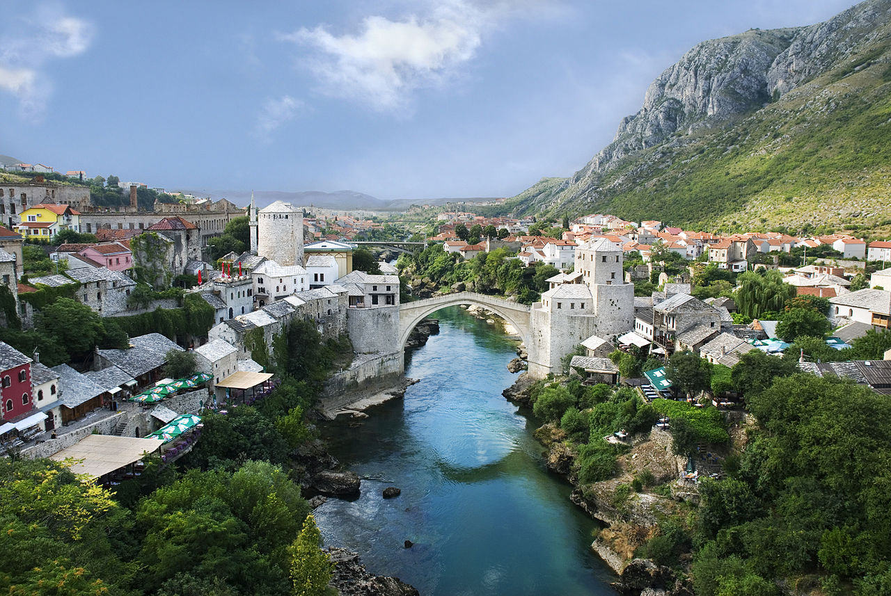 1280px-mostar_old_town_panorama_2007