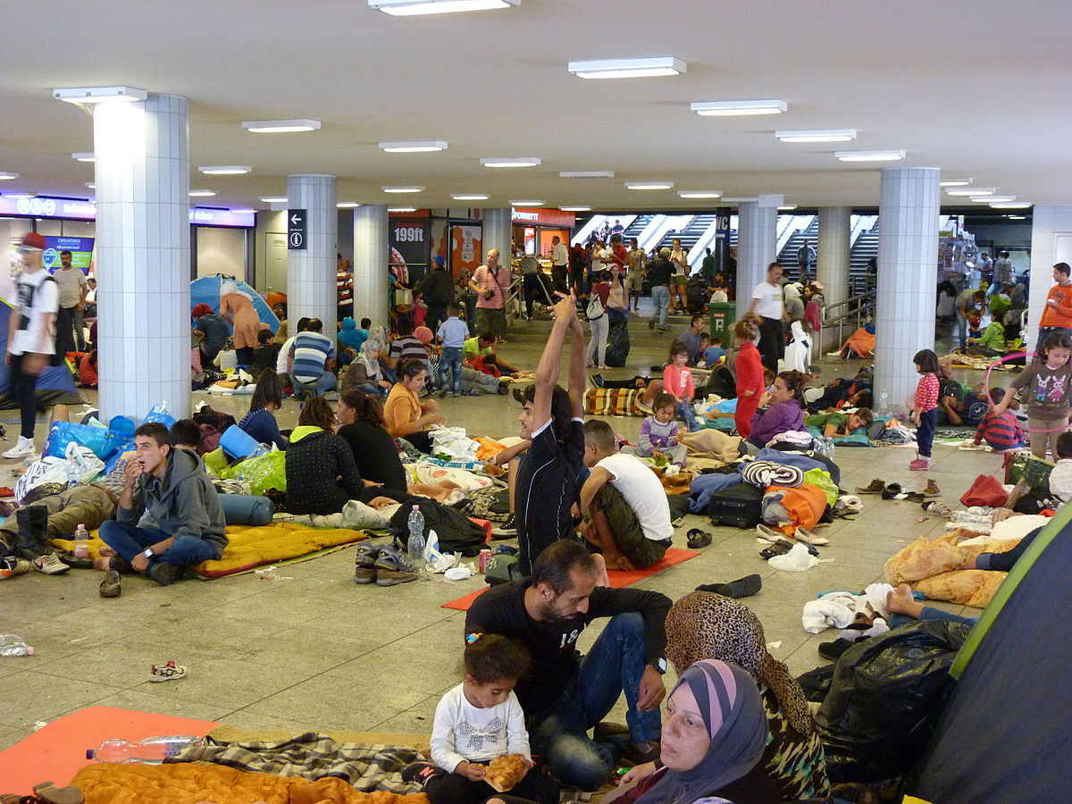 1200px-migrants_at_eastern_railway_station_-_keleti_2015
