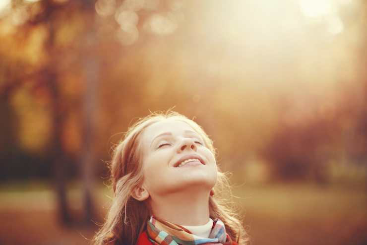 happy-girl-enjoying-life-and-freedom-in-autumn-on-nature-000074779977_full