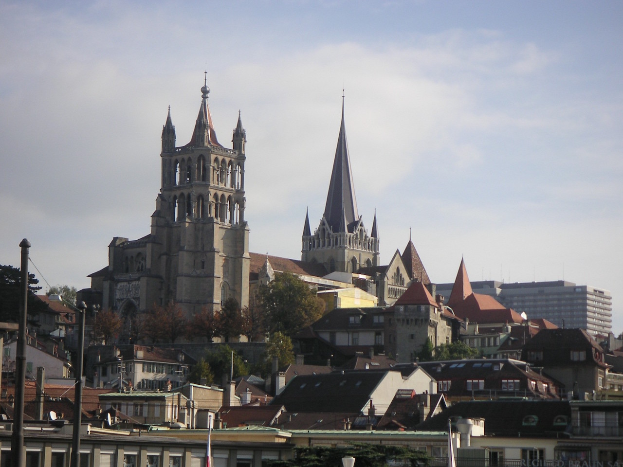 cathedral_on_a_hill_in_lausanne