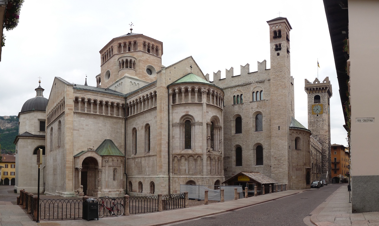 trento-cathedral_of_saint_vigilio_from_east