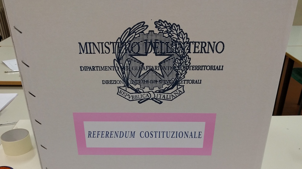 urna_e_schede_-_referendum_costituzionale_2016