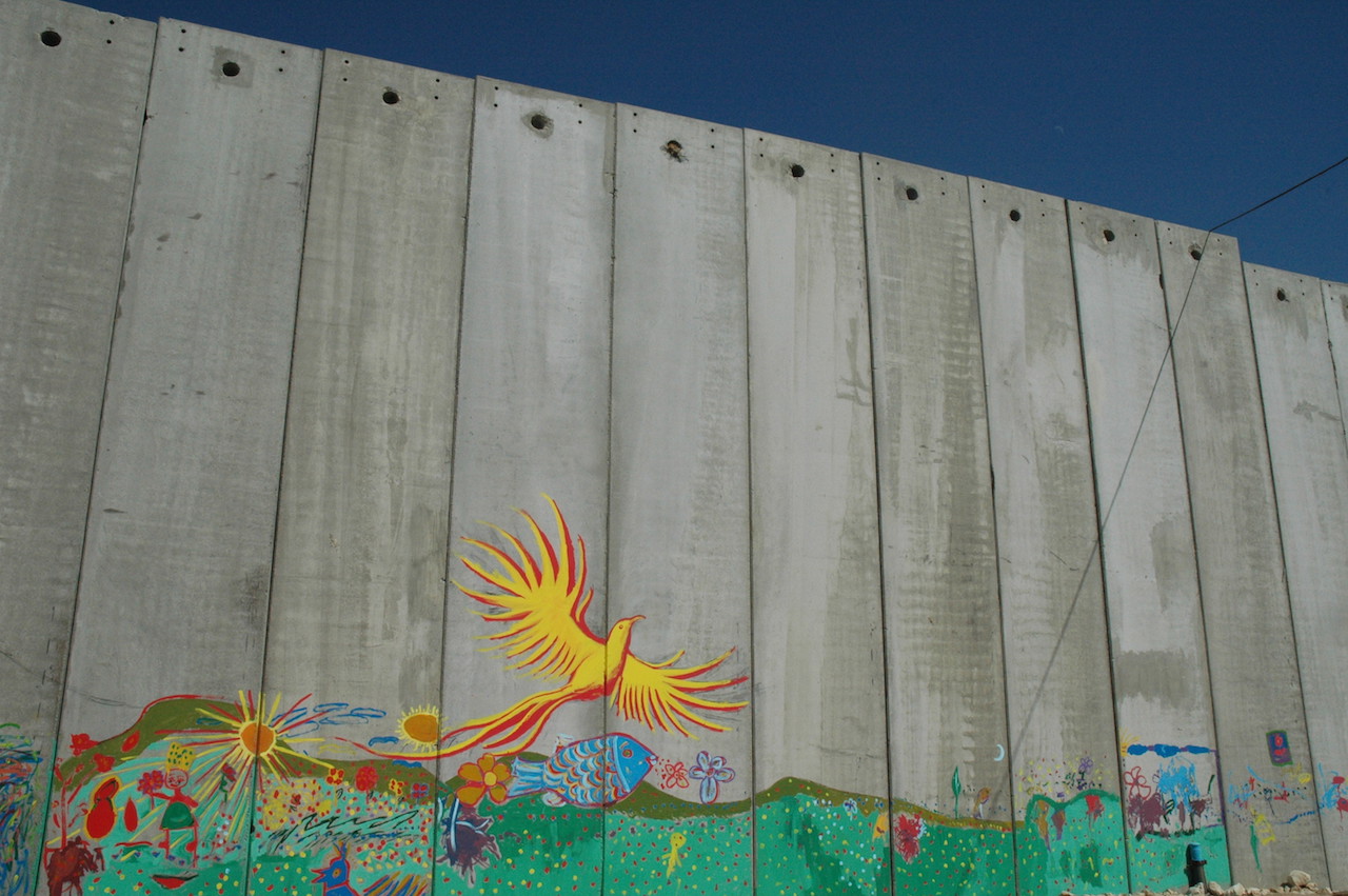 mural_on_israeli_wall