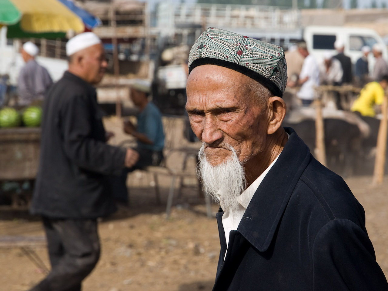 uyghur-man-at-sunday-market-in-kashgar