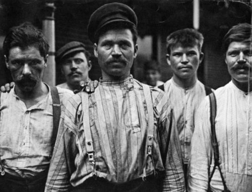 laborers_at_a_russian_boarding_house_by_lewis_hines_homestead_pa_1909_cropped