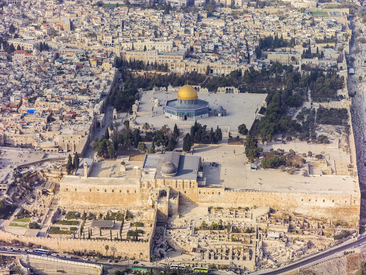 israel-20132-aerial-jerusalem-temple_mount-temple_mount_south_exposure