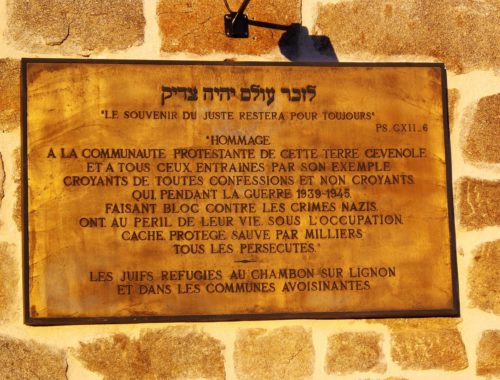plaque_commemorative_du_sauvetage_des_juifs_au_chambon_sur_lignon
