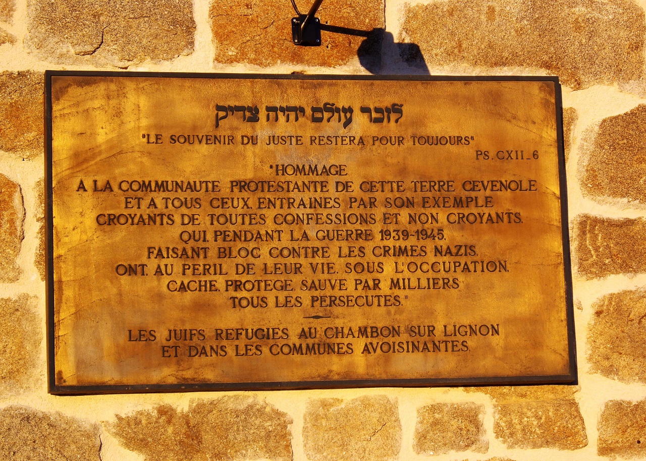 plaque_commemorative_du_sauvetage_des_juifs_au_chambon_sur_lignon