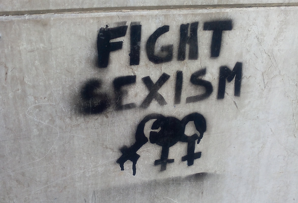 fight_sexism_graffiti_in_turin_november_2016