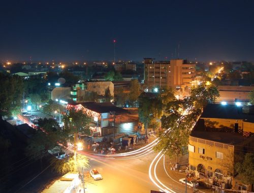 1624px-niamey_night