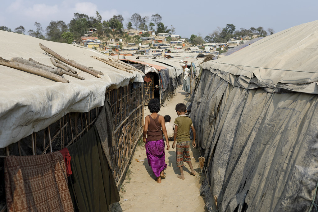 bambini_rohingya_nel_campo_profughi_di_coxs_bazar-bangladesh