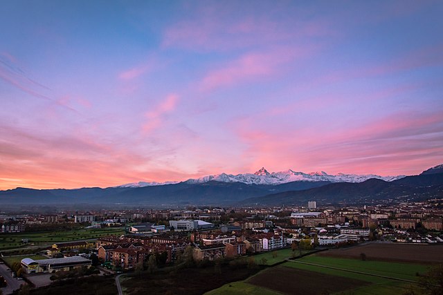 640px-monviso_tramonto_pinerolo_monte_oliveto
