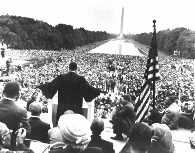 photograph-of-dr-martin-luther-king-jr-addressing-the-crowd-during-the-1957-97a5a0